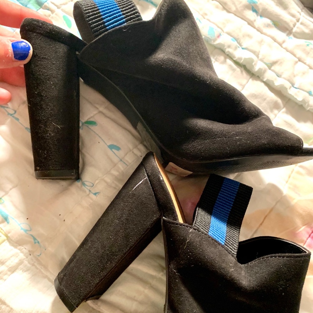 Black Slip-On Wedge